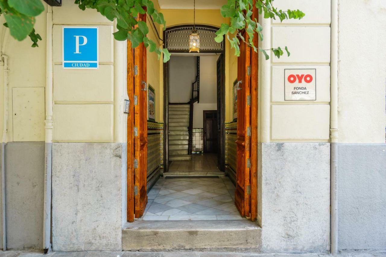 מלון גרנדה Oyo Fonda Sanchez מראה חיצוני תמונה